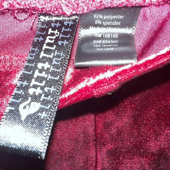 Full Tilt Burgundy velvet leggings Juniors size Large NWT - Picture 4 of 4